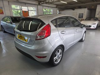 /photos/9695/80ab4029-3e88-edf7-f8a6-04e76b5e1f03_i320x240.jpg