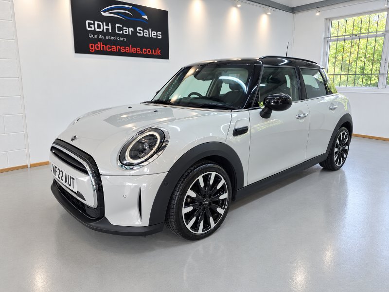 2022 MINI Hatch